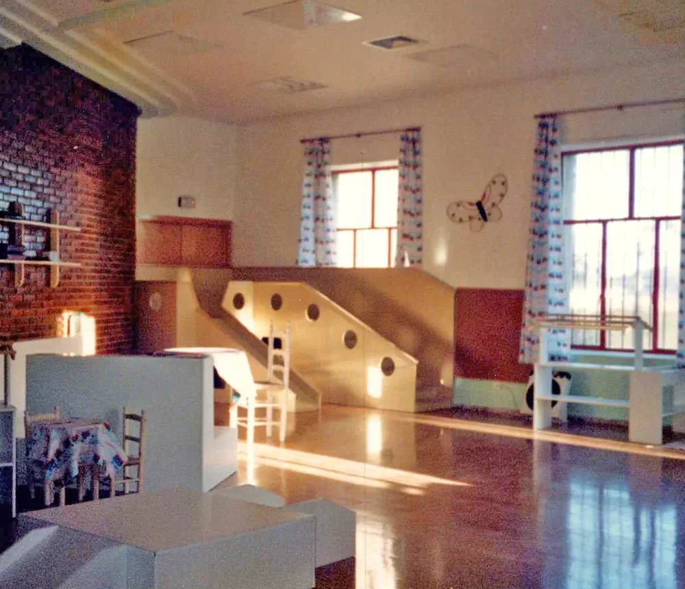 Interior Casa Niños primitiva