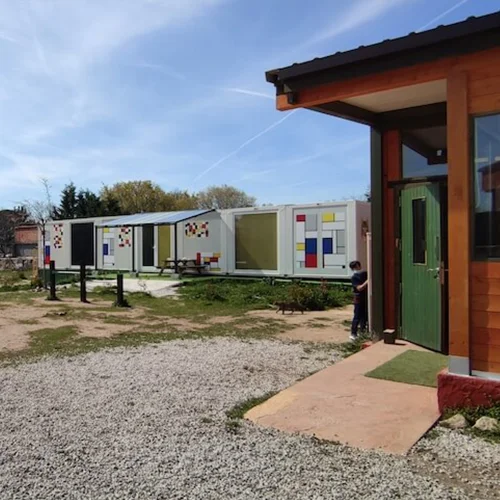 Escuela Internacional Activa Dos Latidos